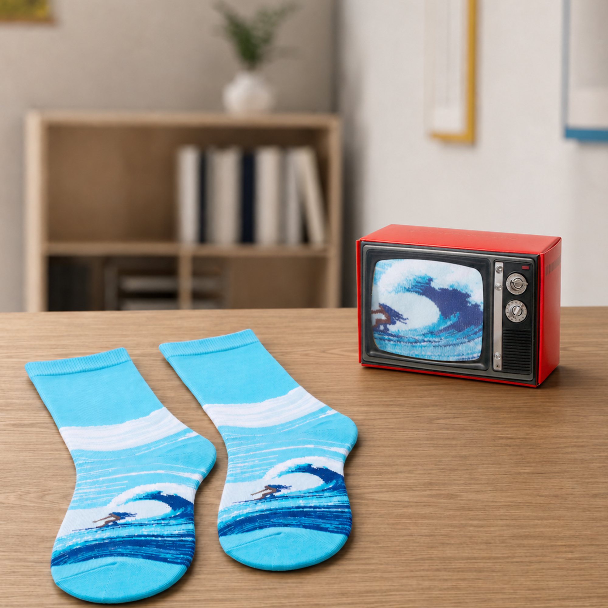 Custom Retro TV–Style Gift Box